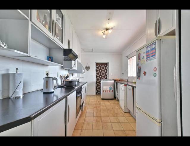 4 BEDROOM HOUSE FOR SALE IN RIDGEWAY